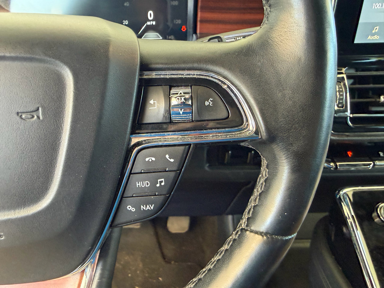 Used 2020 Lincoln Navigator Reserve w/ Luxury Package image 23