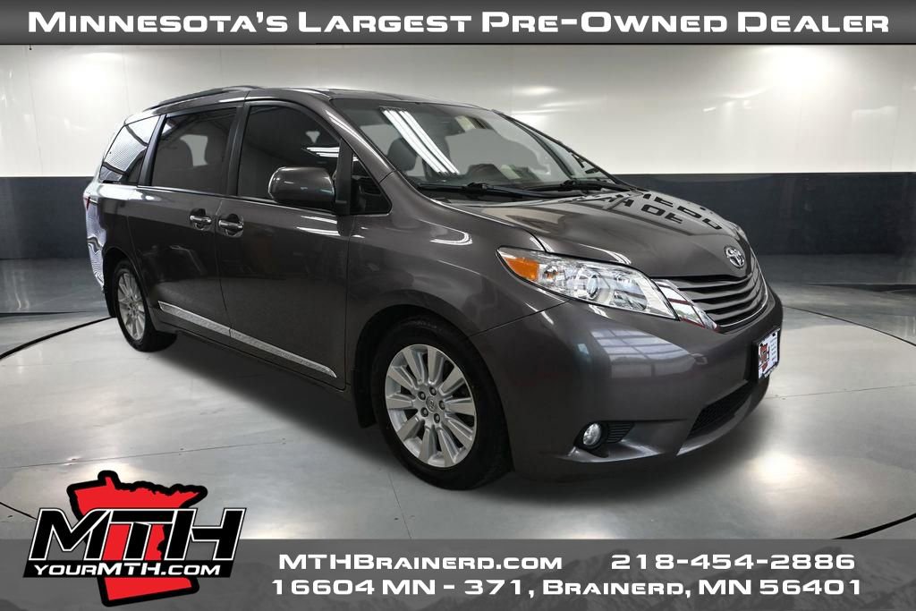Used 2015 Toyota Sienna XLE AWD/4WD image 1