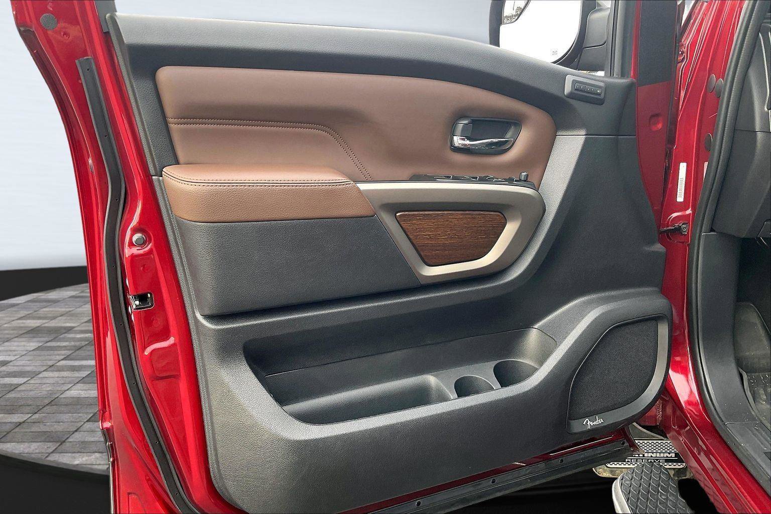 Used 2024 Nissan Titan Platinum Reserve w/ Moonroof Package image 25