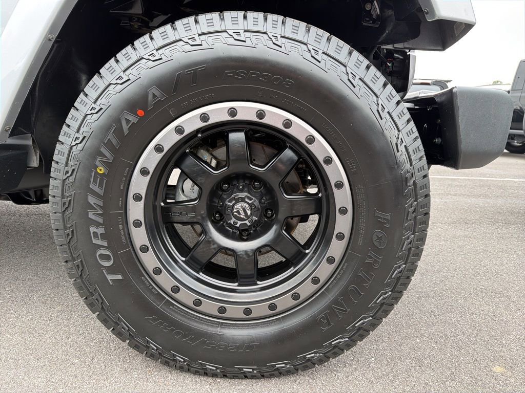 Used 2018 Jeep Wrangler Unlimited Sahara image 10