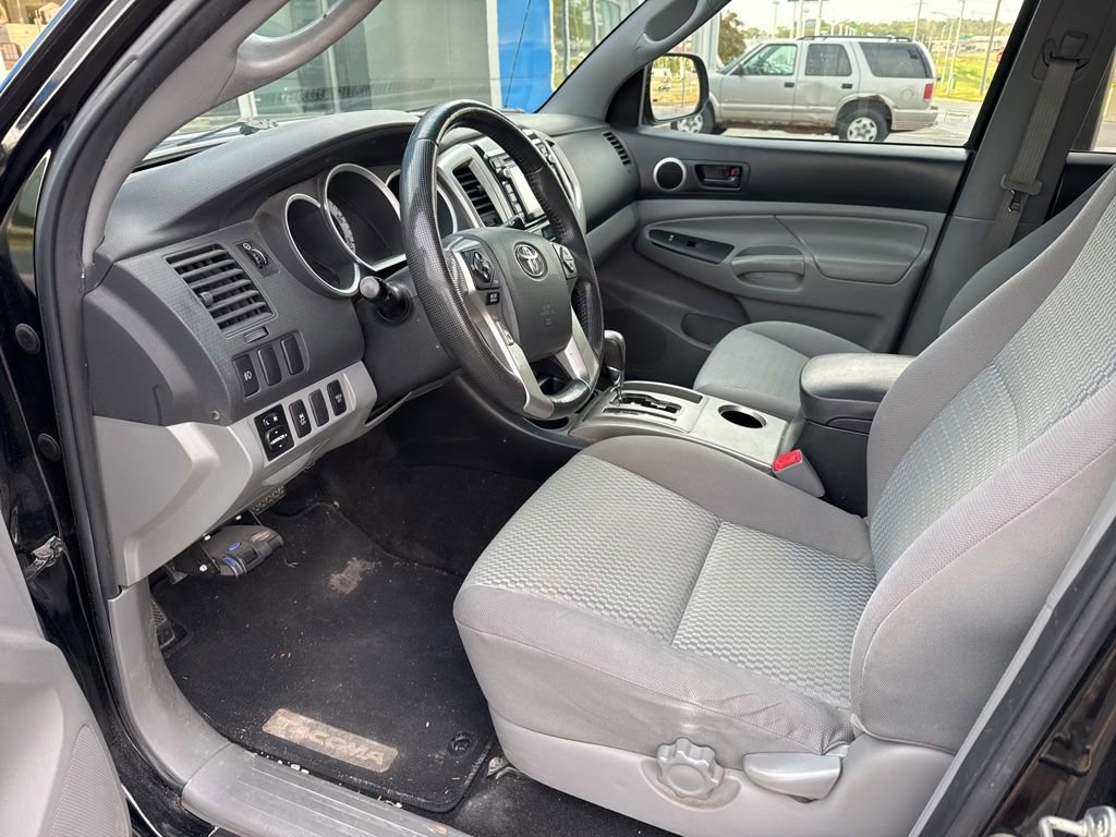 Used 2014 Toyota Tacoma 4x4 Double Cab w/ SR5 Package image 3