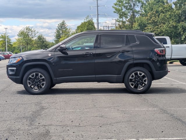 Used 2017 Jeep Compass Trailhawk w/ Leather Interior Group AWD/4WD image 8