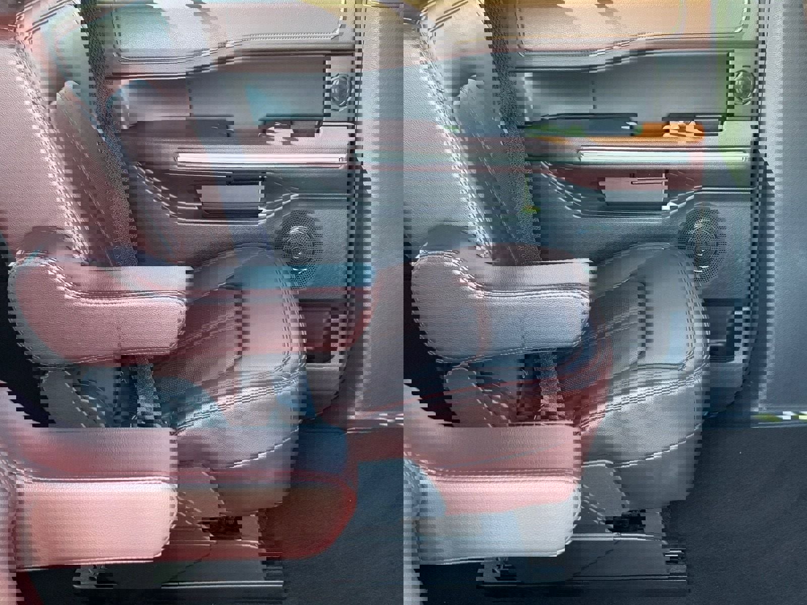 Used 2023 Ford Expedition Max Limited image 11