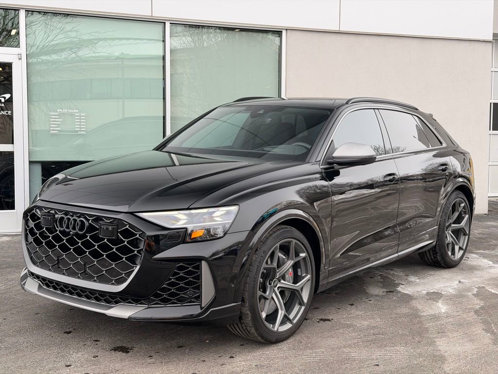 Used 2025 Audi RS Q8 performance