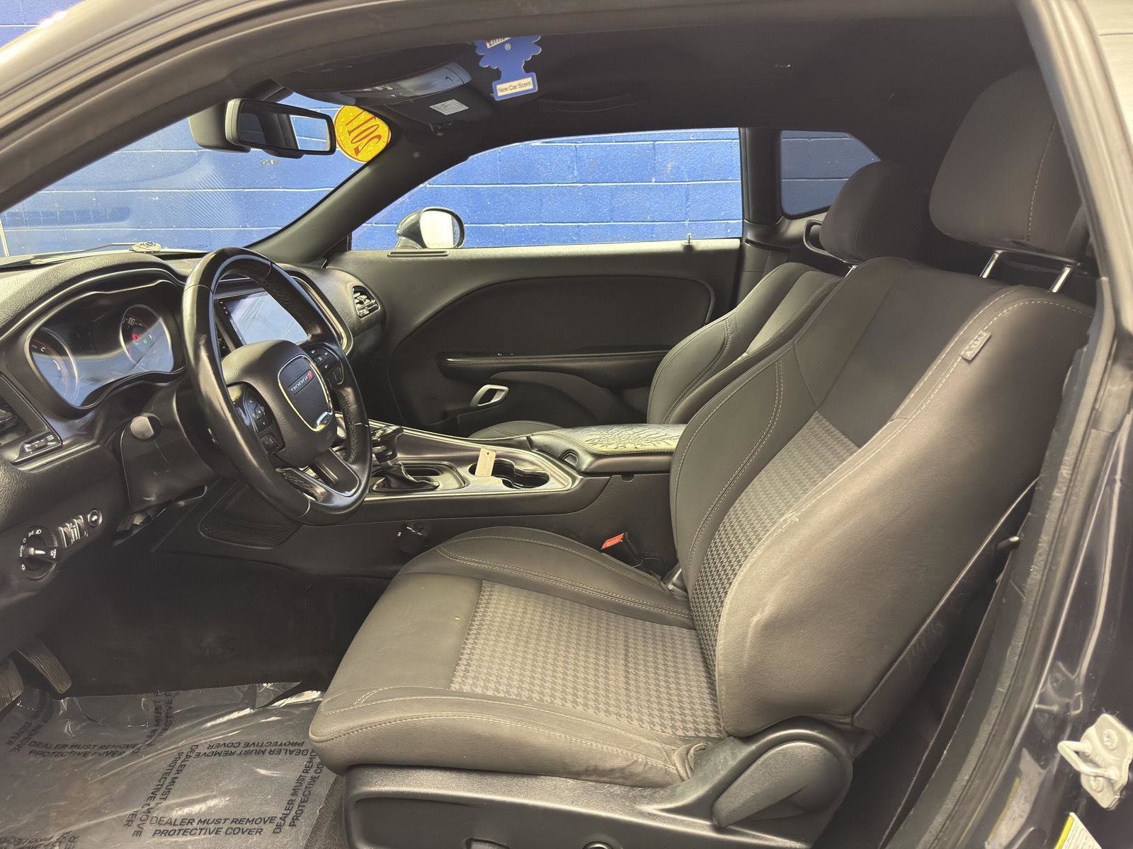 Used 2017 Dodge Challenger R/T image 15