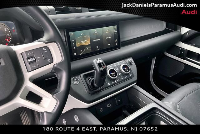 Used 2023 Land Rover Defender 90 S image 6