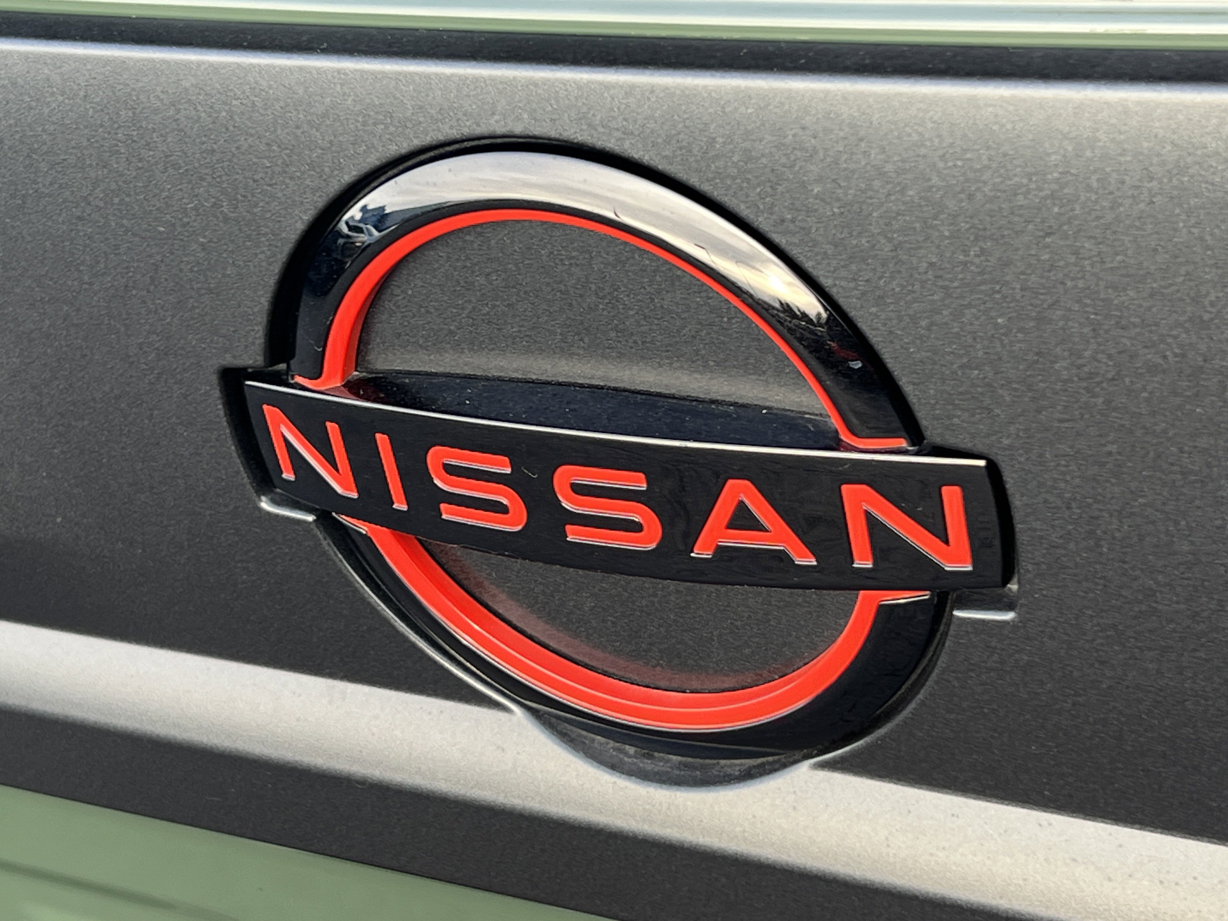 Used 2025 Nissan Frontier PRO-4X AWD/4WD image 8