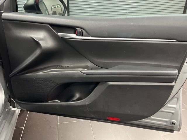 Used 2023 Toyota Camry SE image 13