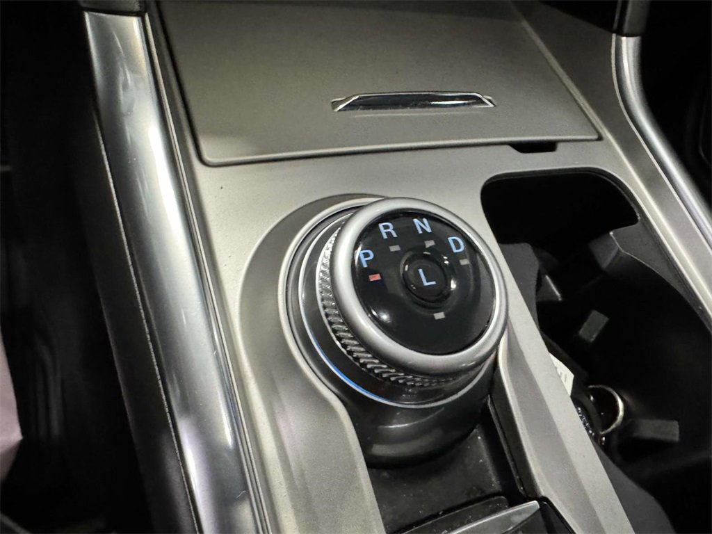 Used 2022 Ford Explorer XLT w/ Equipment Group 202A image 26