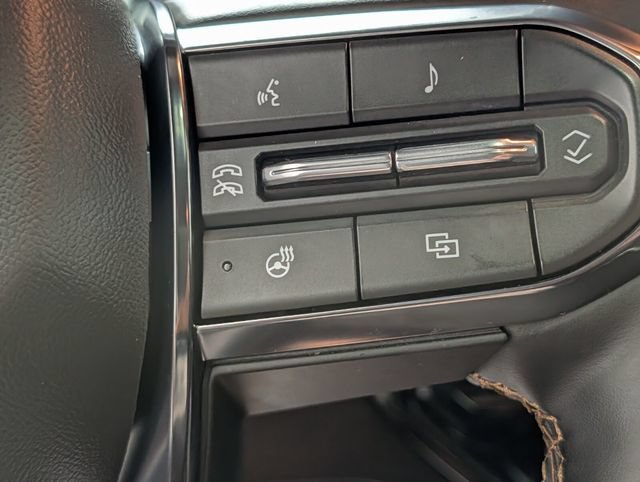 Certified 2024 GMC Canyon AT4 w/ AT4 Premium Package AWD/4WD image 21