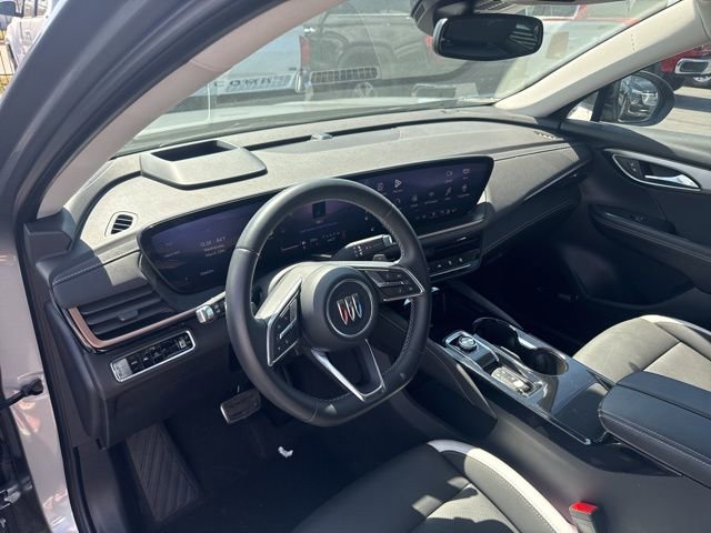 Used 2025 Buick Envision Sport Touring image 9