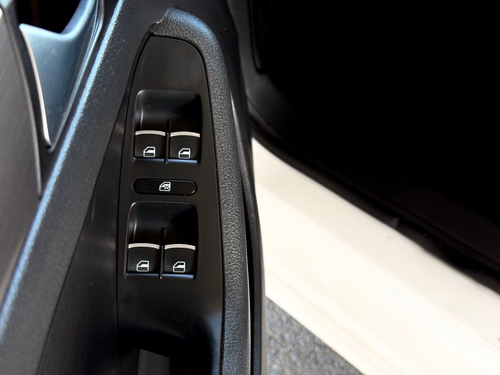 Used 2013 Volkswagen Jetta TDI image 41