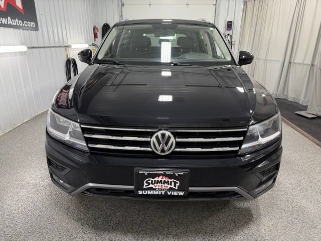 Used 2018 Volkswagen Tiguan SEL AWD/4WD image 2