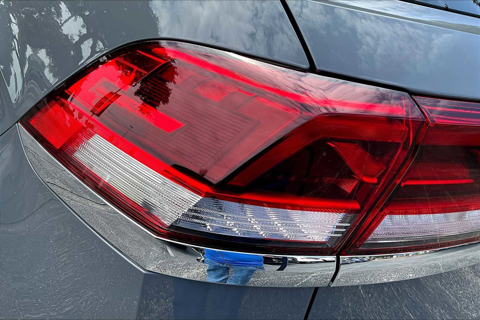 New 2026 Volkswagen Atlas Cross Sport SE image 14