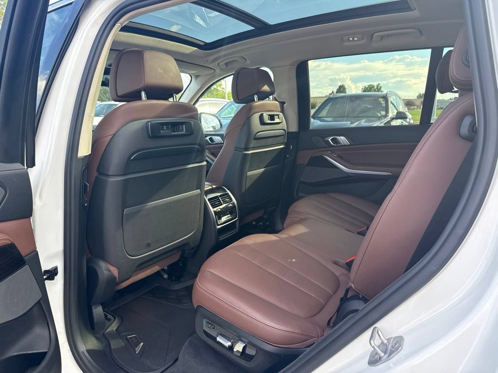 Used 2020 BMW X7 xDrive40i w/ Premium Package AWD/4WD image 22
