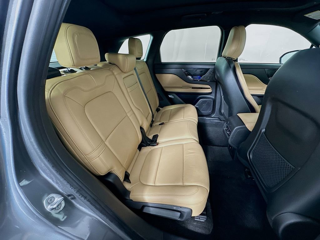 Used 2022 Lincoln Corsair Reserve w/ Elements Package FWD image 28