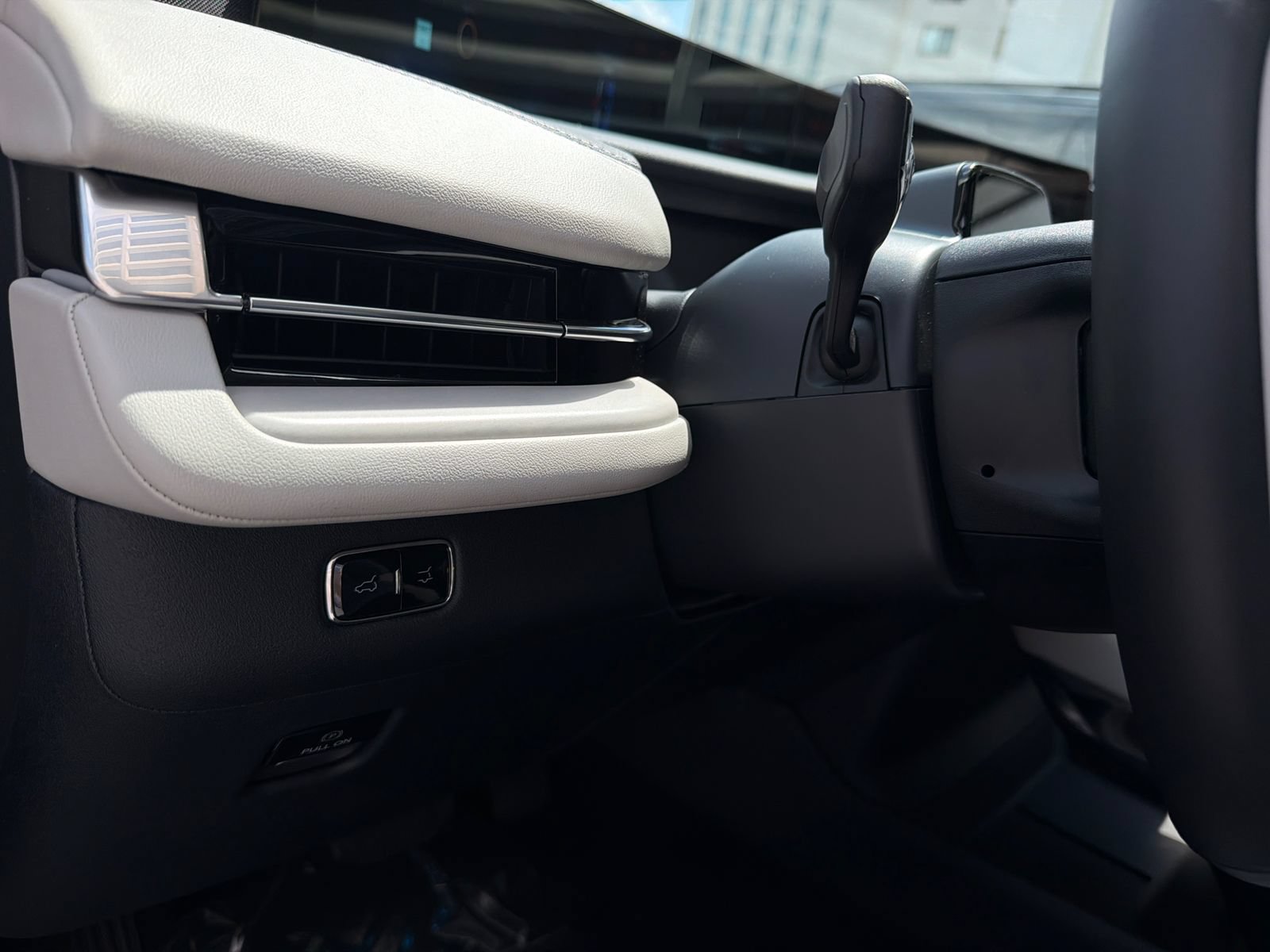 New 2026 Lincoln Navigator Reserve AWD/4WD image 36
