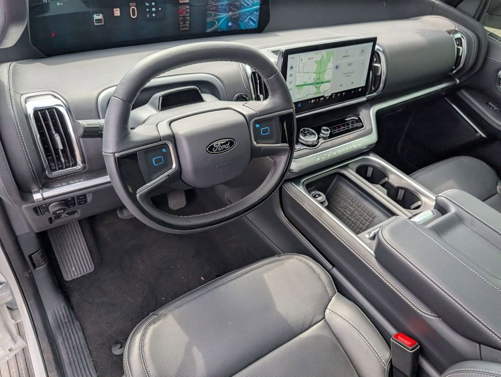 New 2025 Ford Expedition Platinum w/ Stealth Performance Package image 26