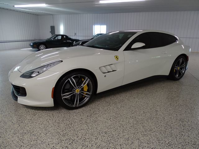 Used 2019 Ferrari GTC4Lusso image 2