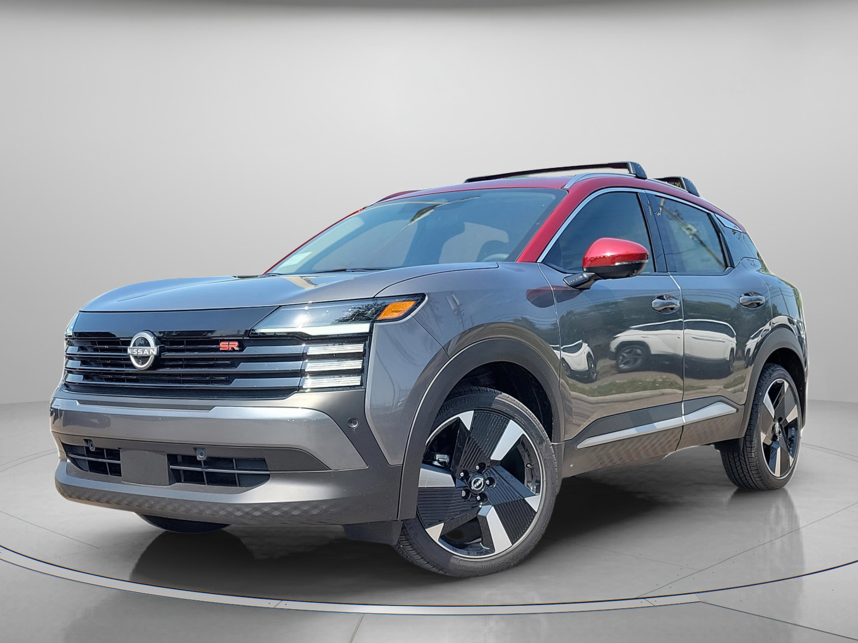 New 2025 Nissan Kicks SR FWD image 2