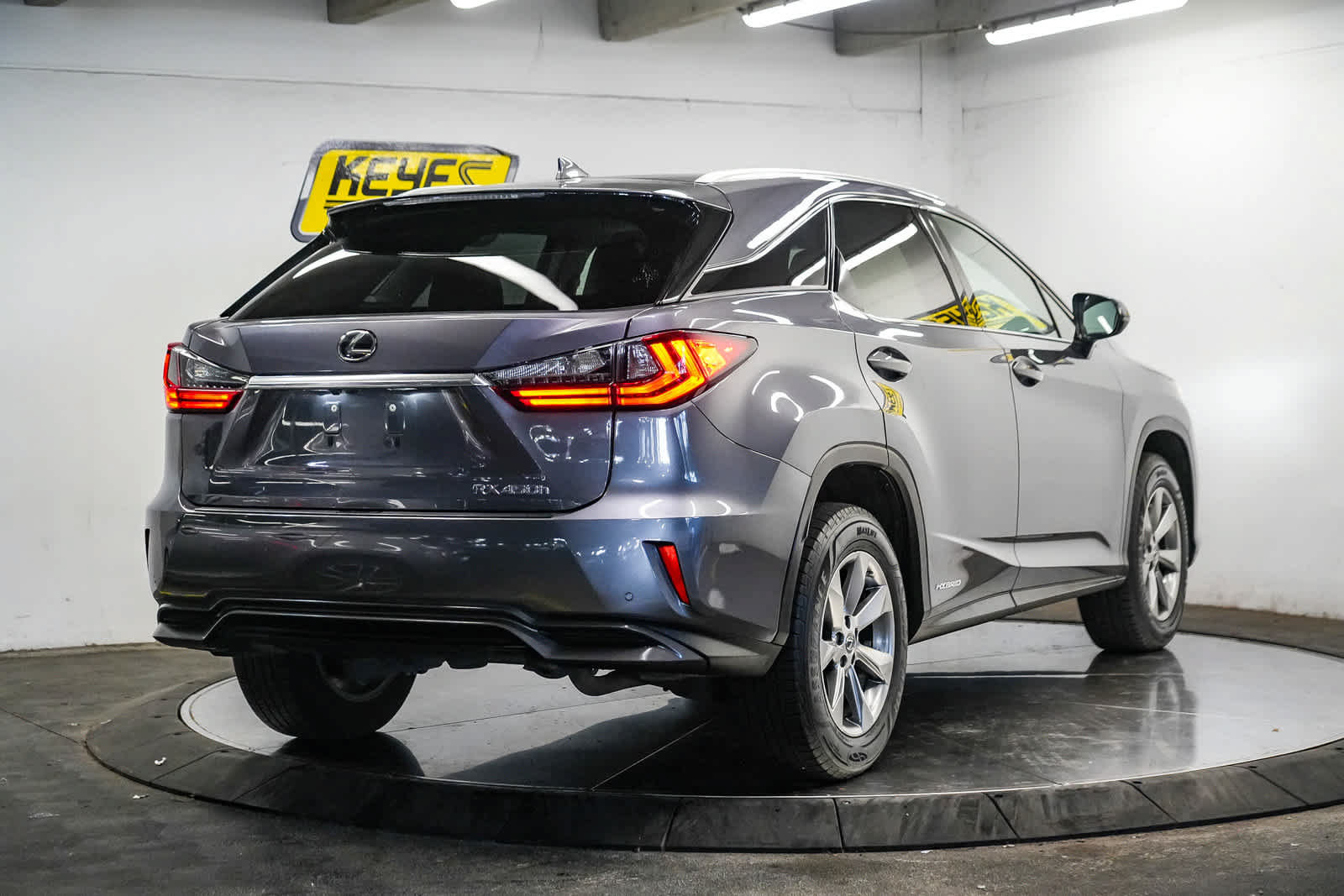 Used 2018 Lexus RX 450h AWD w/ Cold Area Package image 6