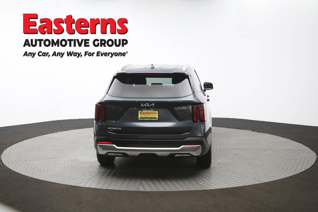 Used 2024 Kia Sorento S image 38
