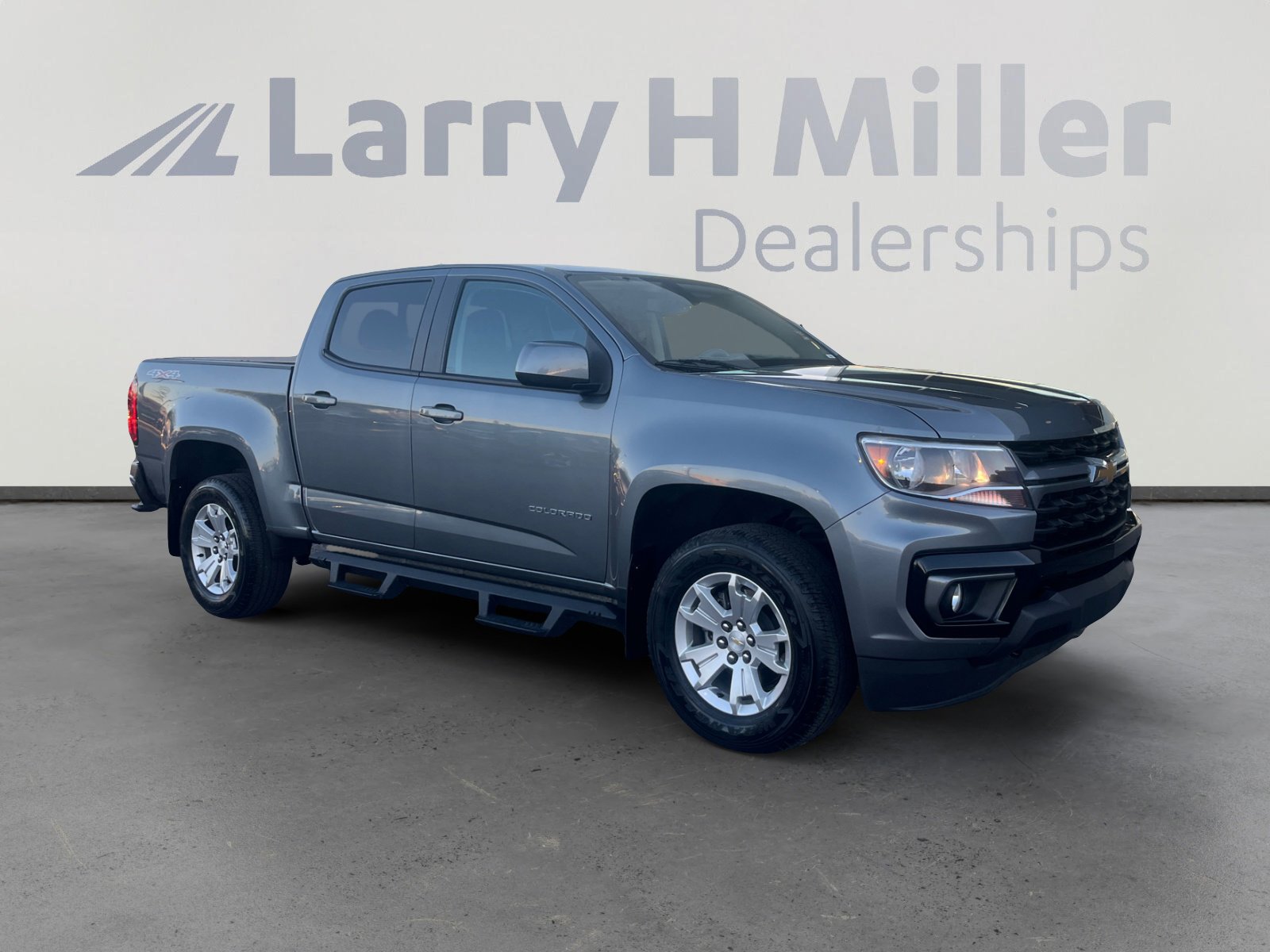Used 2022 Chevrolet Colorado LT w/ LT Convenience Package image 7