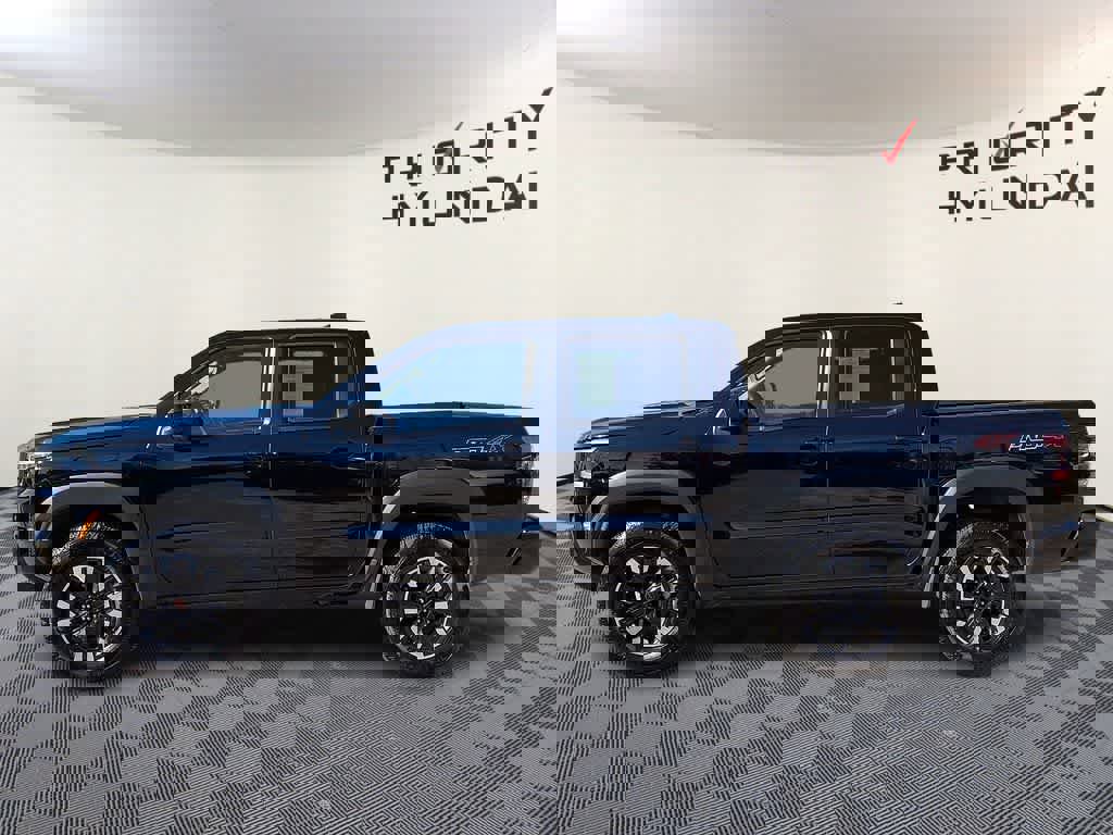 Used 2024 Nissan Frontier PRO-4X image 7