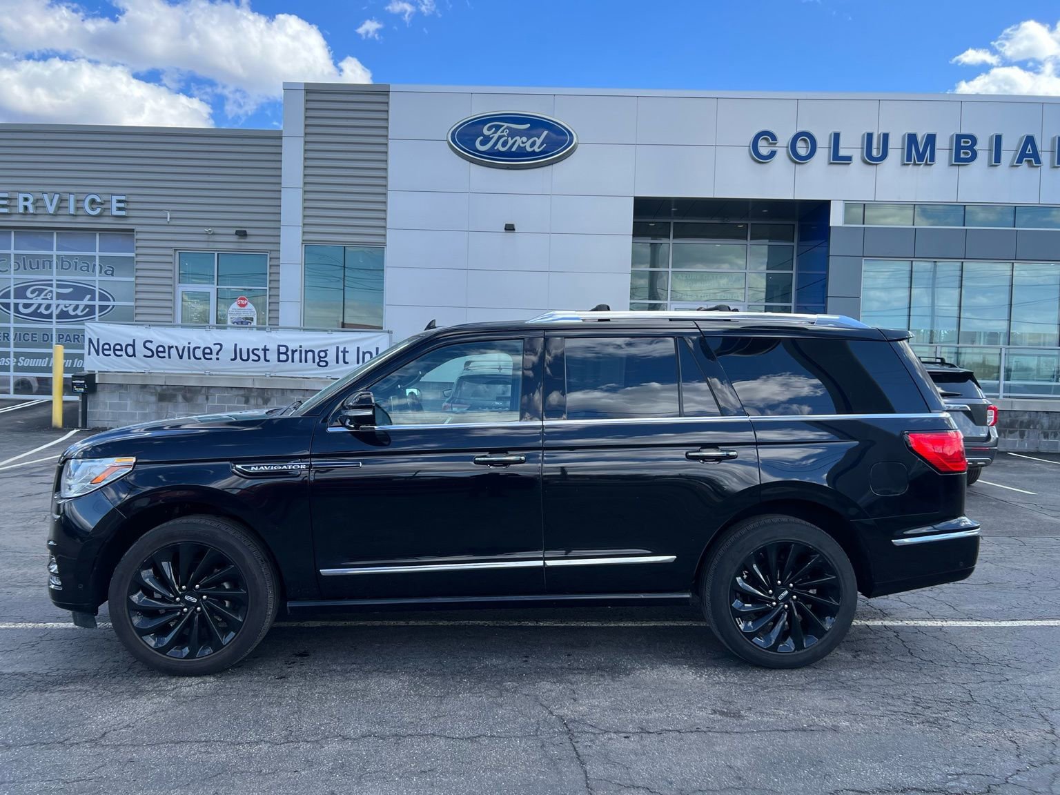 Used 2021 Lincoln Navigator Reserve image 2