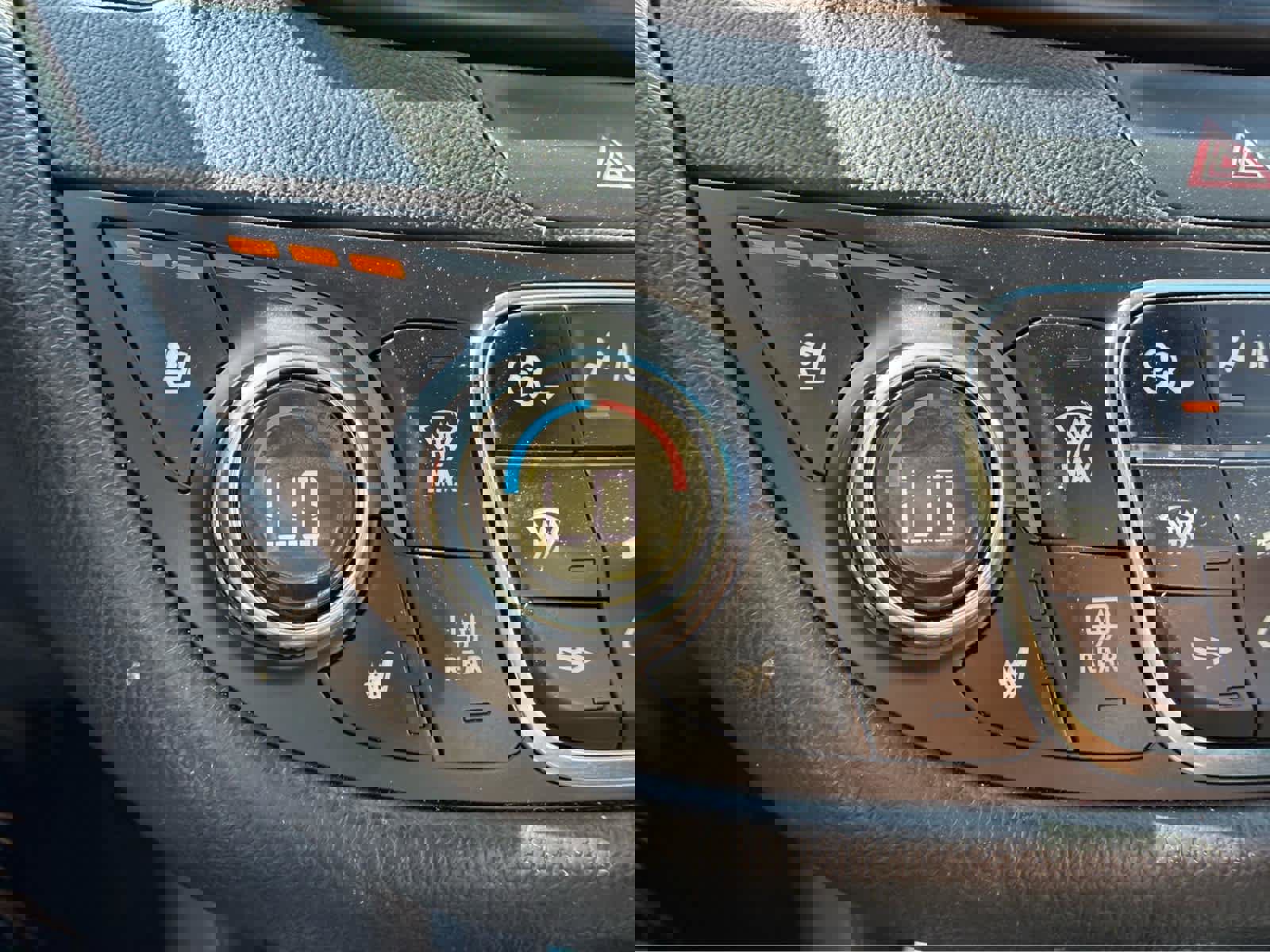 Used 2017 Chevrolet Malibu Premier w/ Premier Sun and Wheel Package image 28