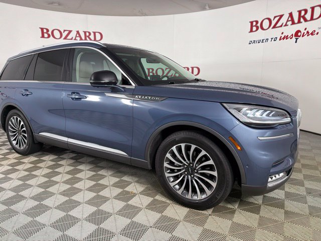 Used 2021 Lincoln Aviator Reserve w/ Elements Package Plus RWD image 17