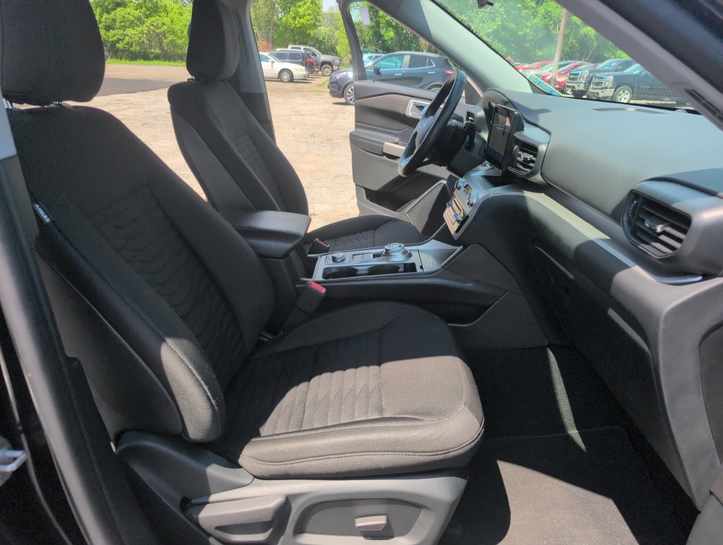 Used 2020 Ford Explorer XLT AWD/4WD image 17