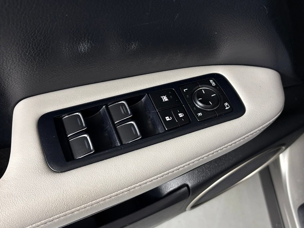 Used 2018 Lexus RX 450hL Premium w/ Premium Package AWD/4WD image 15