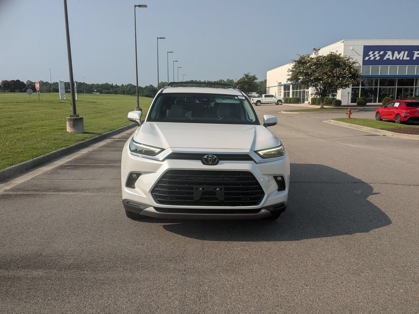 Used 2024 Toyota Grand Highlander AWD Hybrid image 8