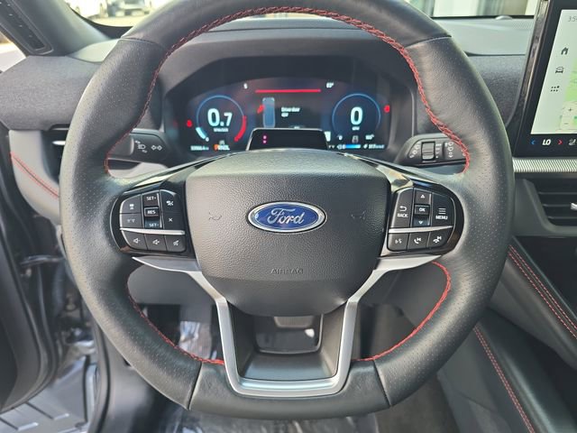 Used 2025 Ford Explorer ST-Line image 27