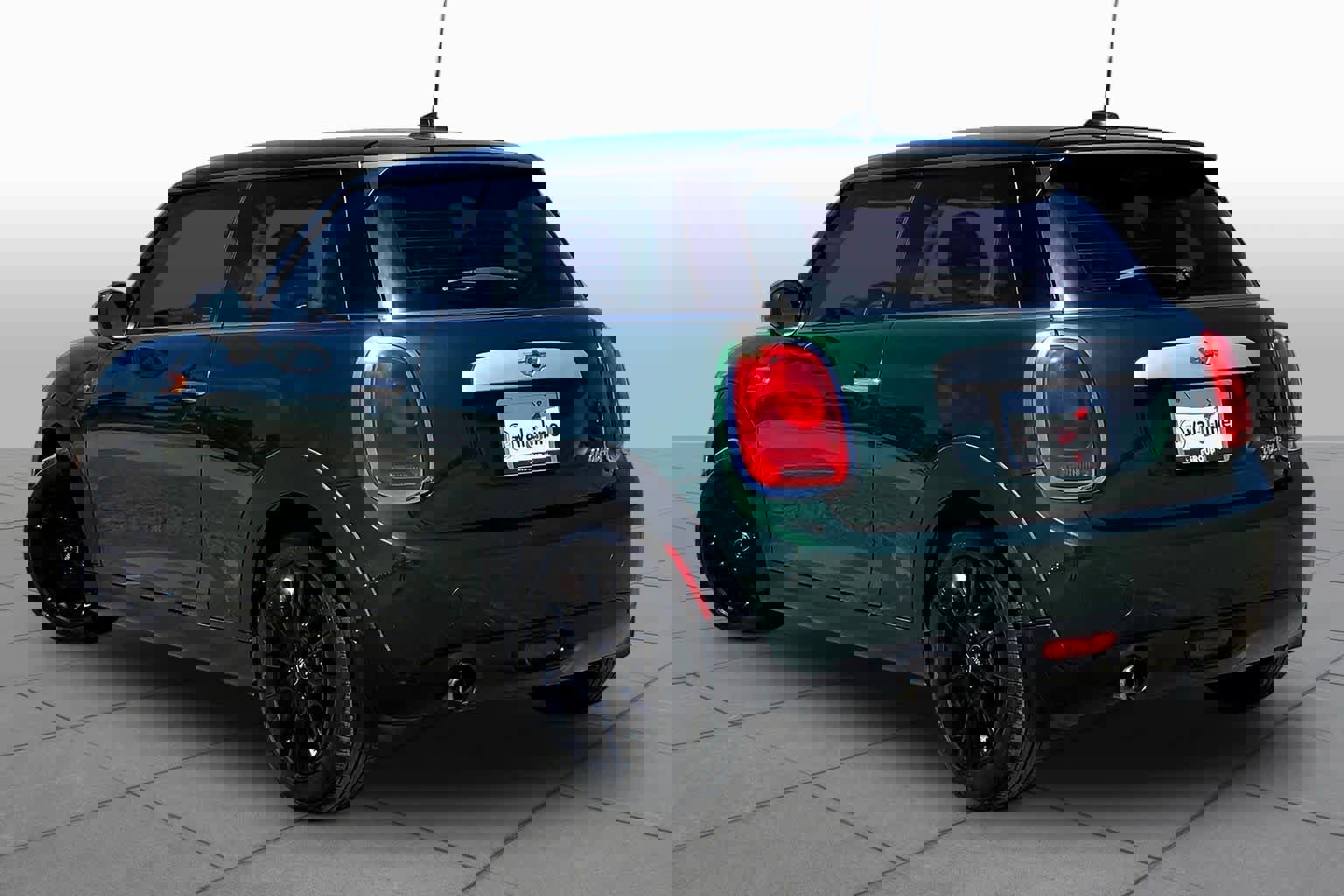 Used 2014 MINI Cooper 2-Door Hardtop image 12