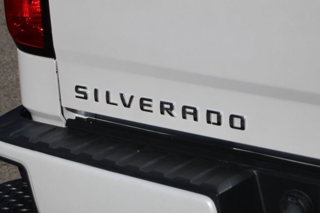 Used 2018 Chevrolet Silverado 1500 LT w/ All Star Edition AWD/4WD image 44