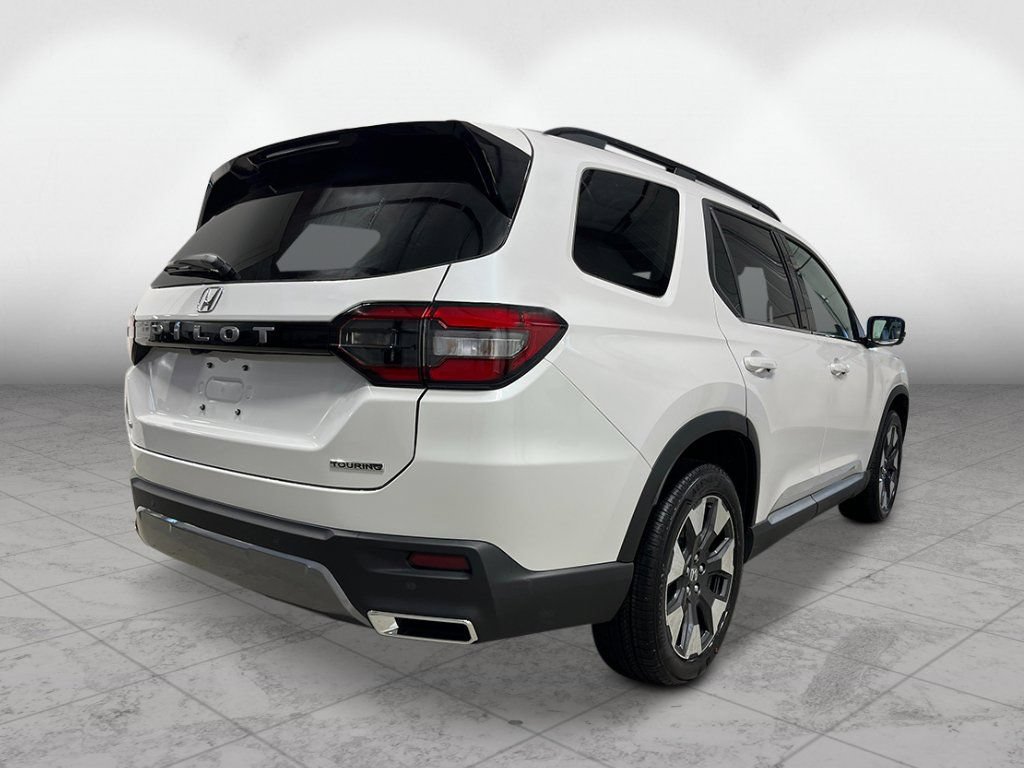 New 2026 Honda Pilot Touring image 5
