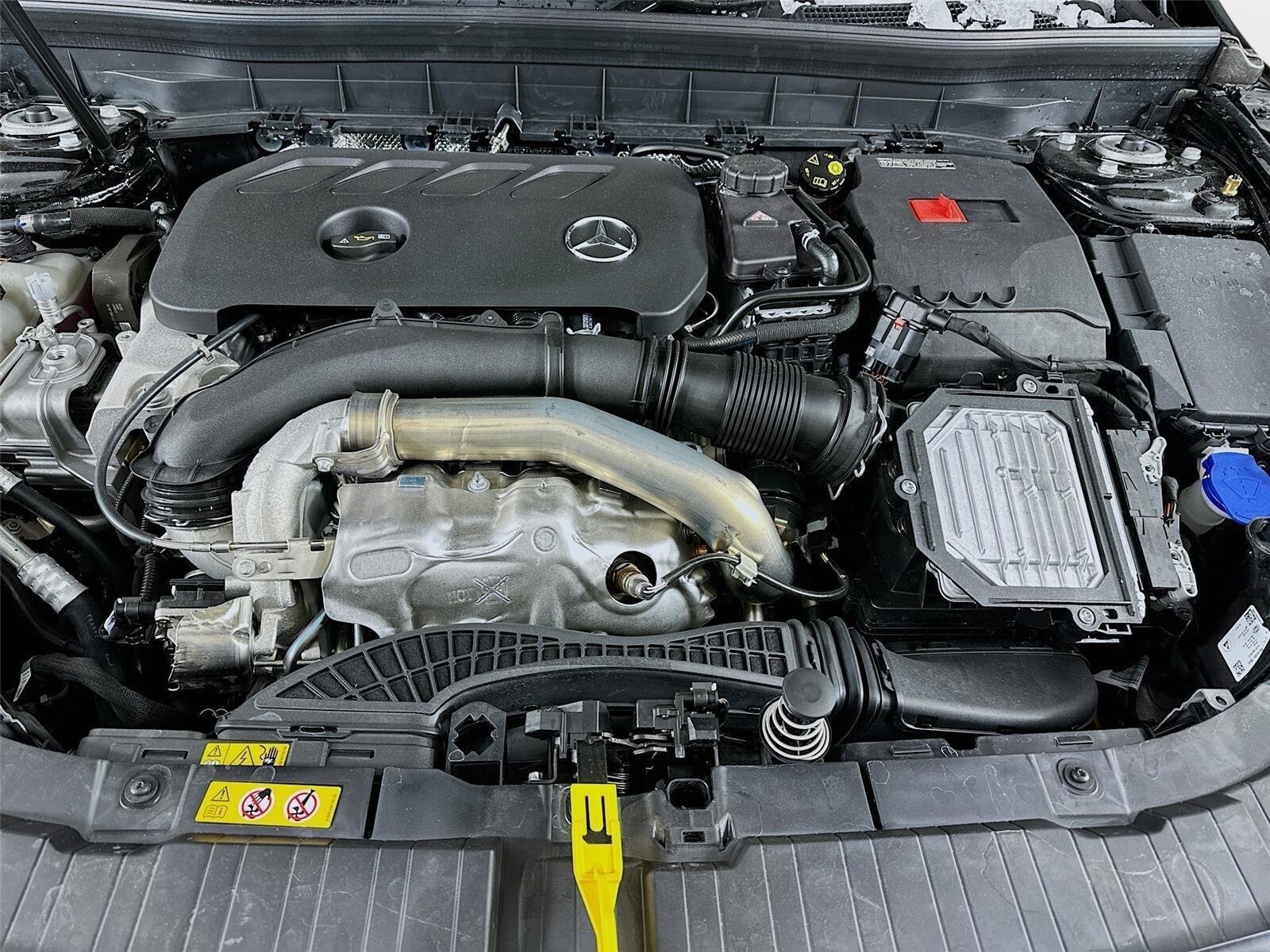 Used 2026 Mercedes-Benz GLB 250 4MATIC image 38