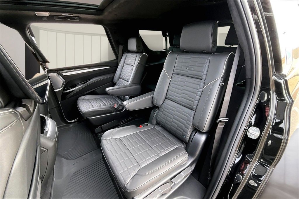 New 2026 Cadillac Escalade V w/ LPO, ONYX Package image 10