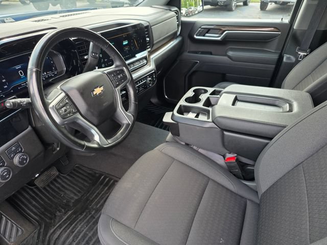 Used 2025 Chevrolet Silverado 1500 LT AWD/4WD image 19