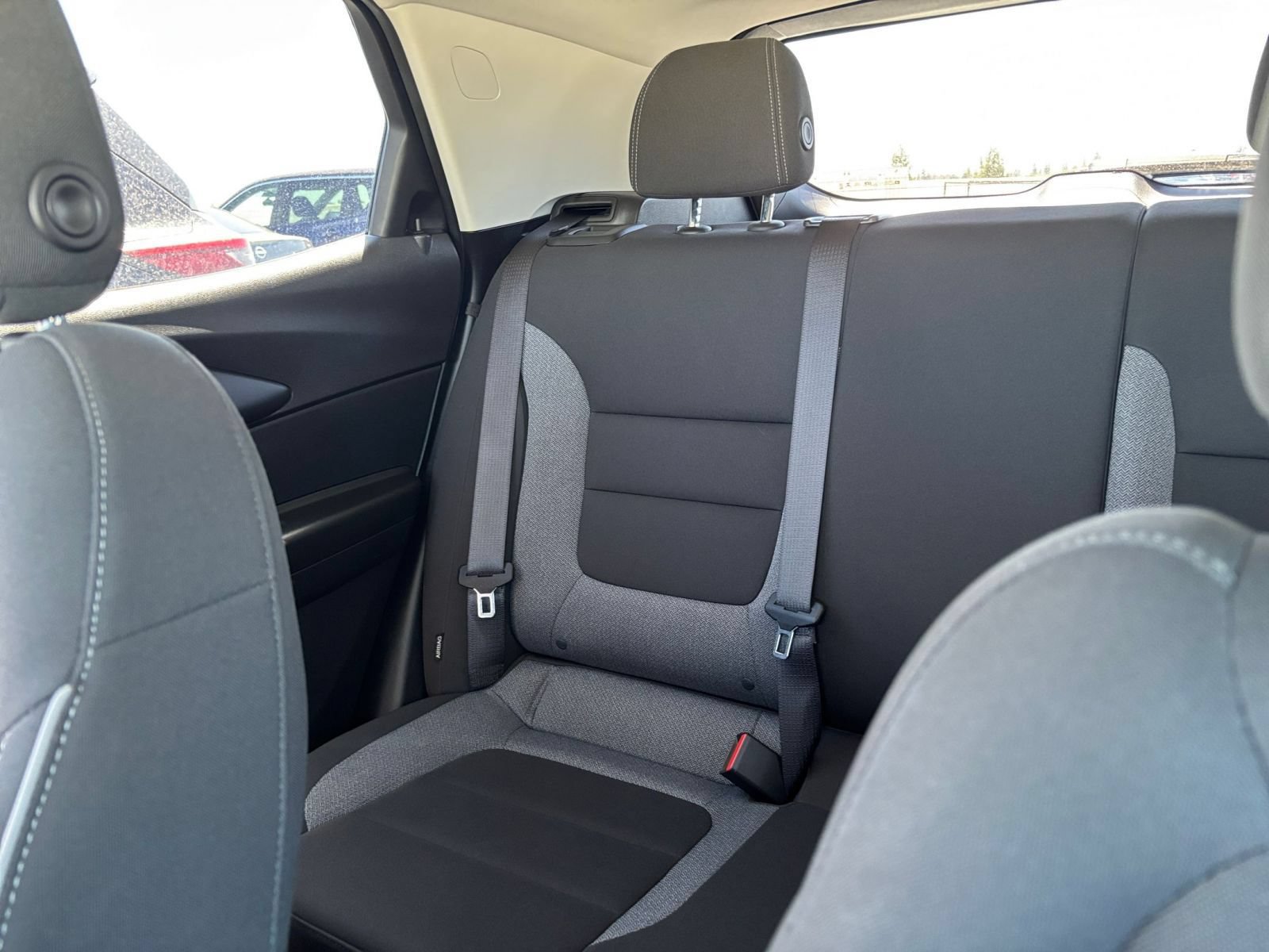 Used 2025 Chevrolet TrailBlazer LT FWD image 39