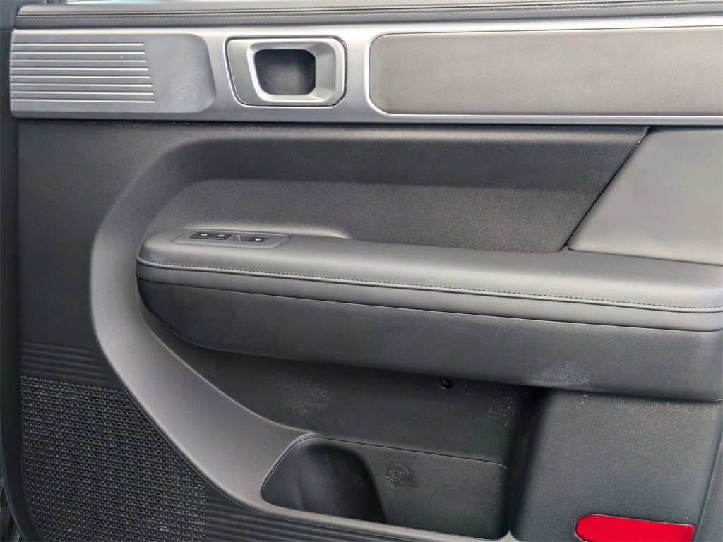 Used 2025 Hyundai Santa Fe SEL image 33