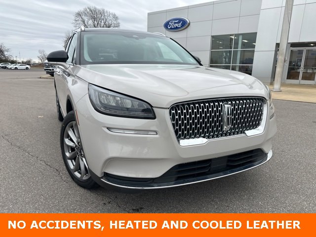 Used 2021 Lincoln Corsair AWD w/ Premium Package image 3