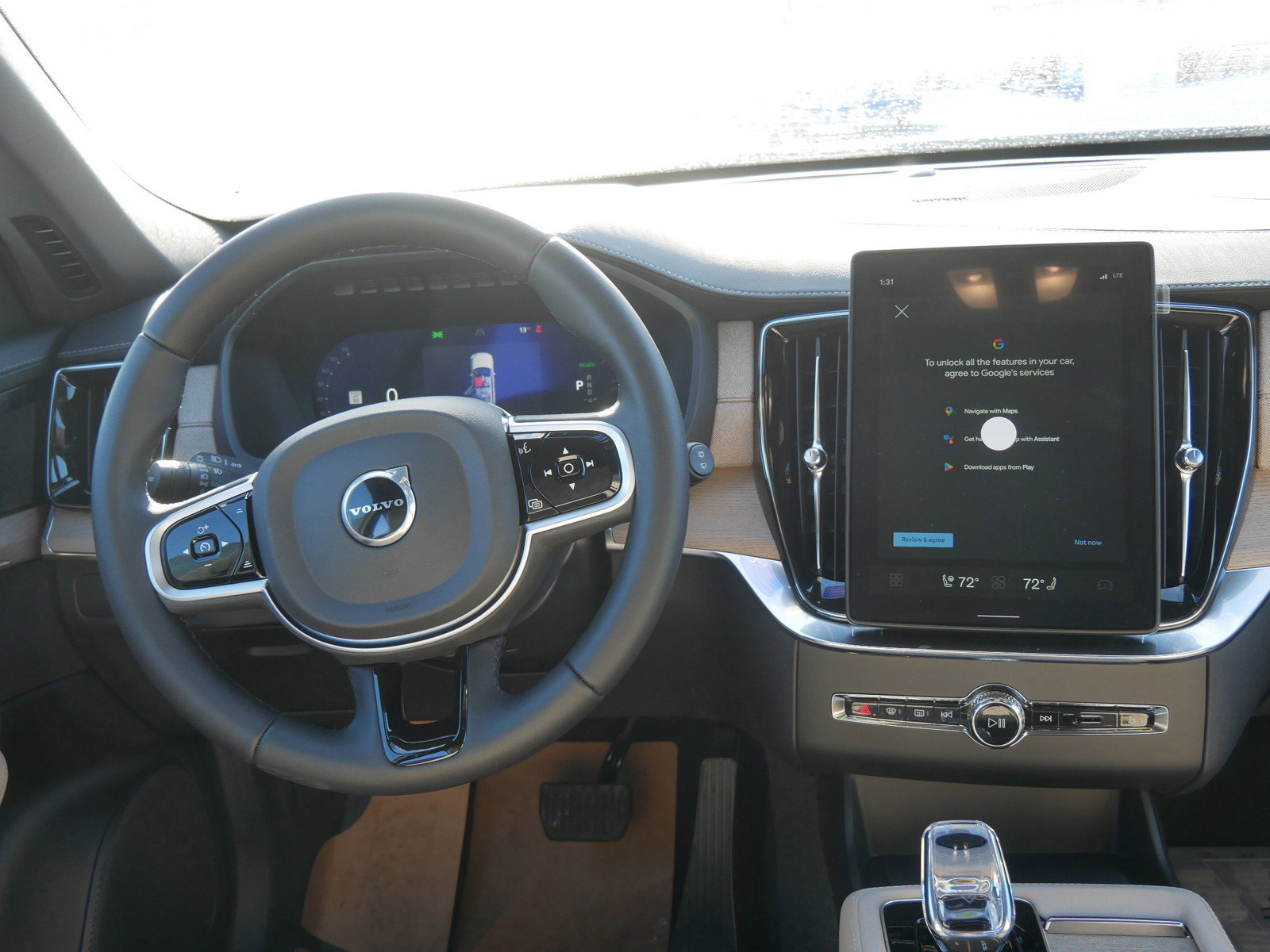 New 2026 Volvo XC90 T8 Plus w/ Protection Package Premier image 7