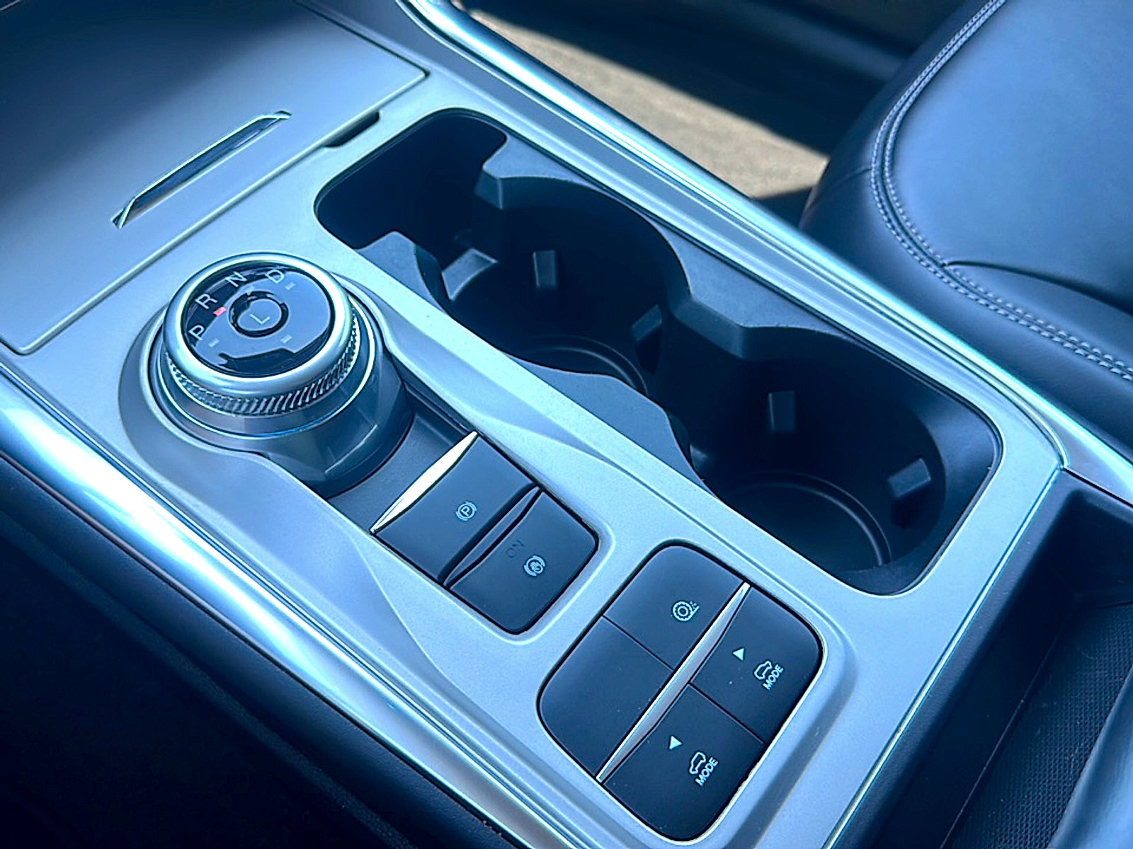 Used 2023 Ford Explorer XLT w/ Equipment Group 202A image 36