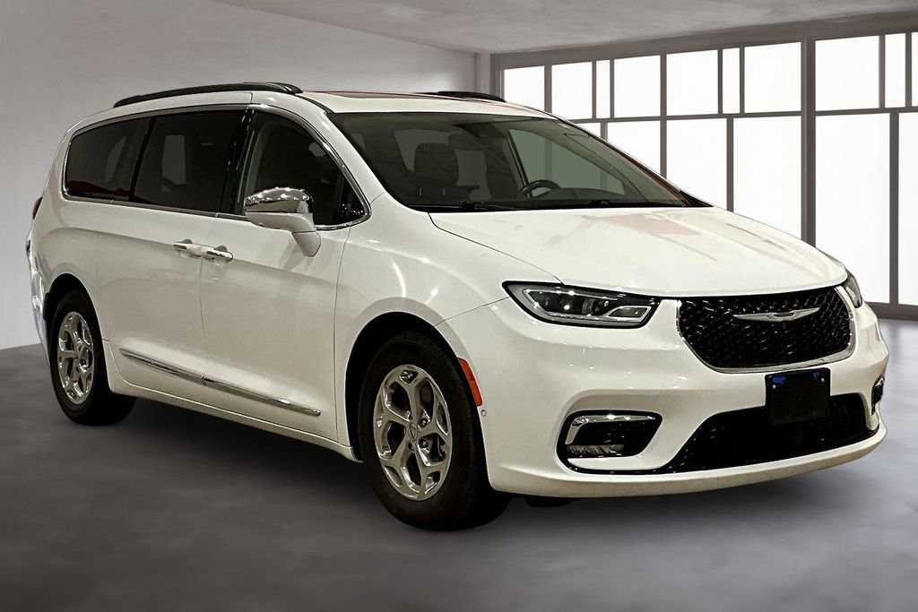 Used 2022 Chrysler Pacifica Limited FWD image 12