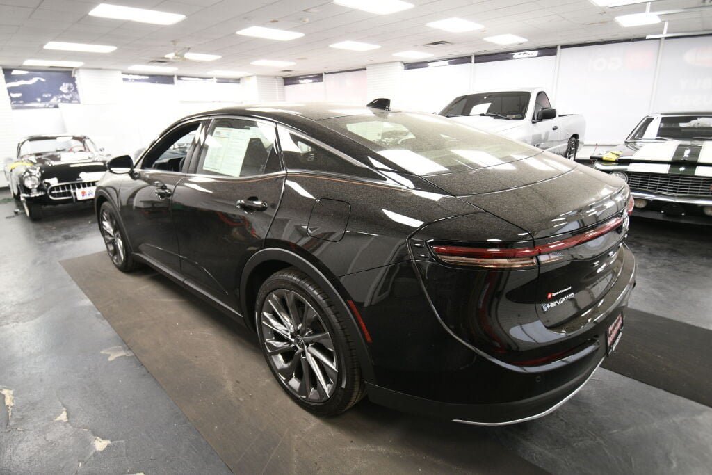 Used 2026 Toyota Crown w/ Advanced Technology Package AWD/4WD image 5