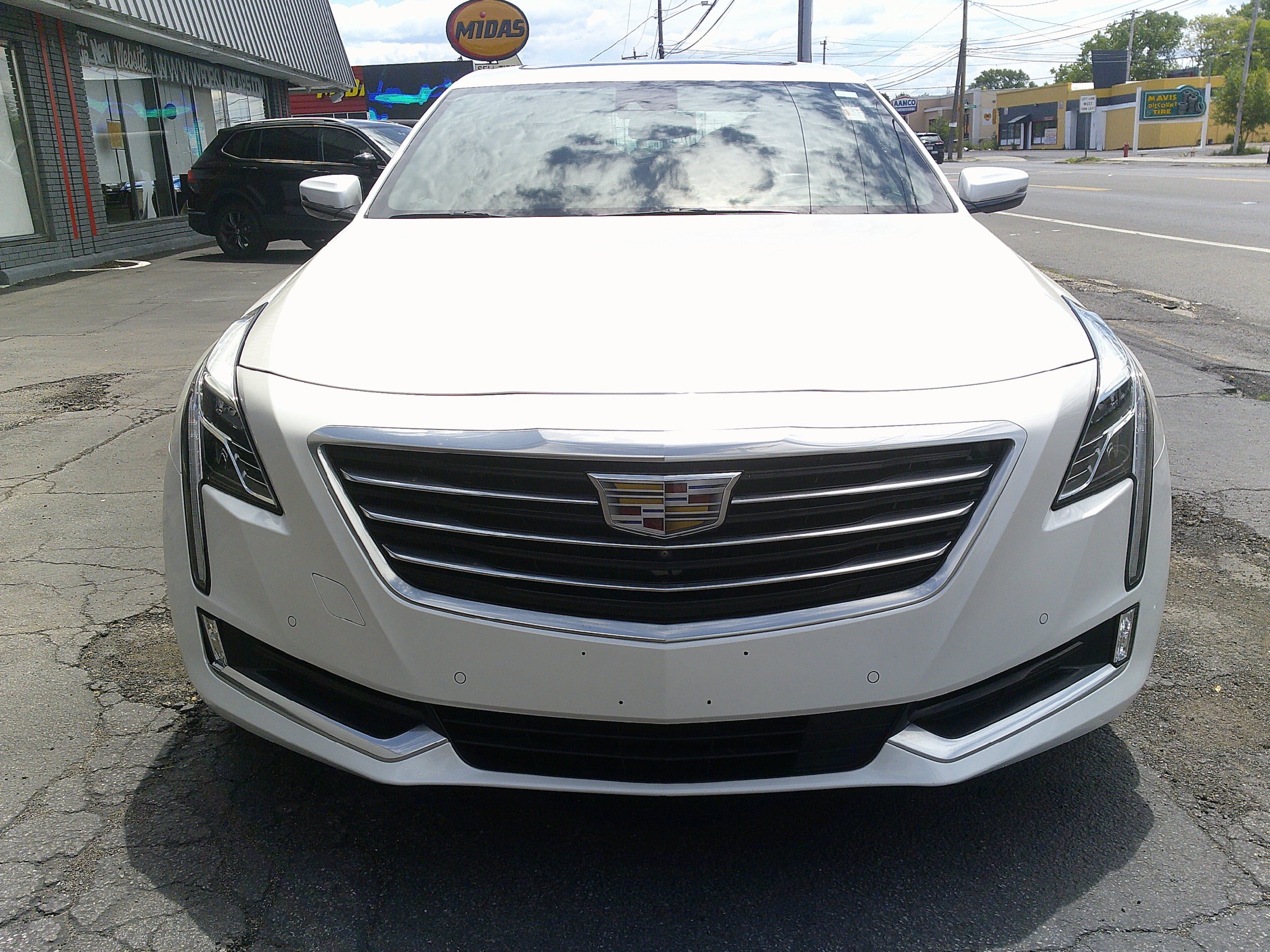 Used 2017 Cadillac CT6 Premium Luxury w/ Driver Assist Package AWD/4WD image 4