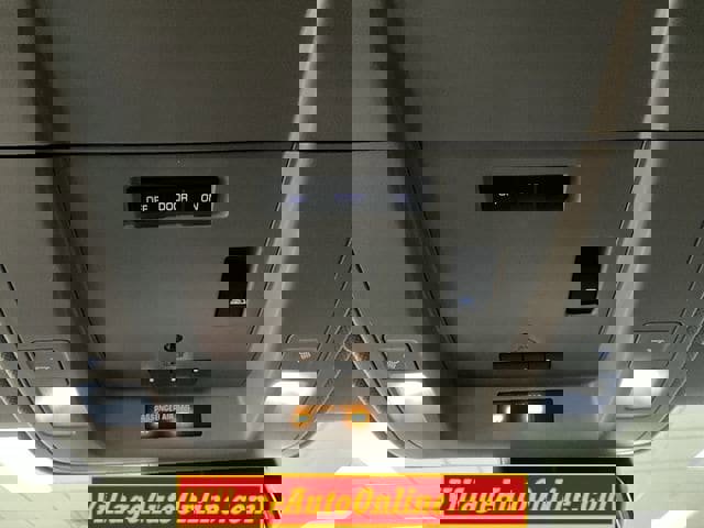 Used 2017 GMC Sierra 1500 SLT w/ SLT Premium Package image 24